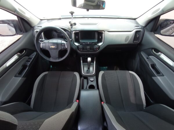 S10 LT 2.8 4x4 A/T - 2019/20 - Image 3