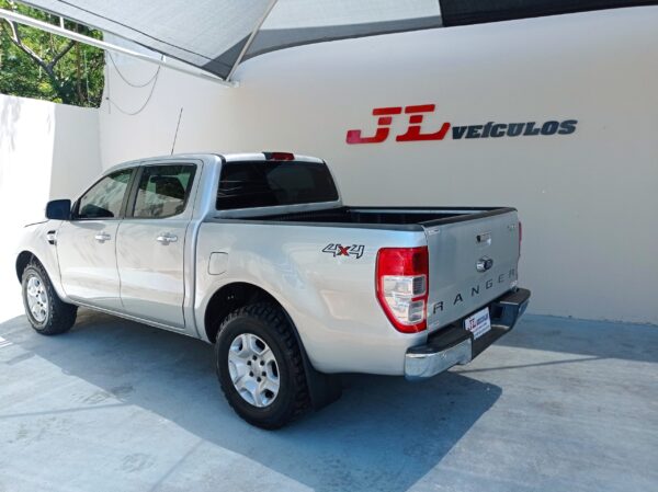 Ranger 3.2 XLT 4x4 A/T - 2018/19 - Image 2
