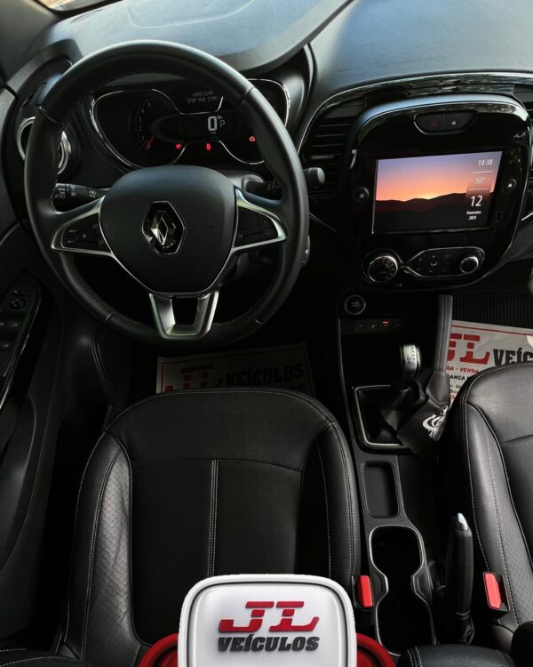 Renault CAPTUR - Image 6